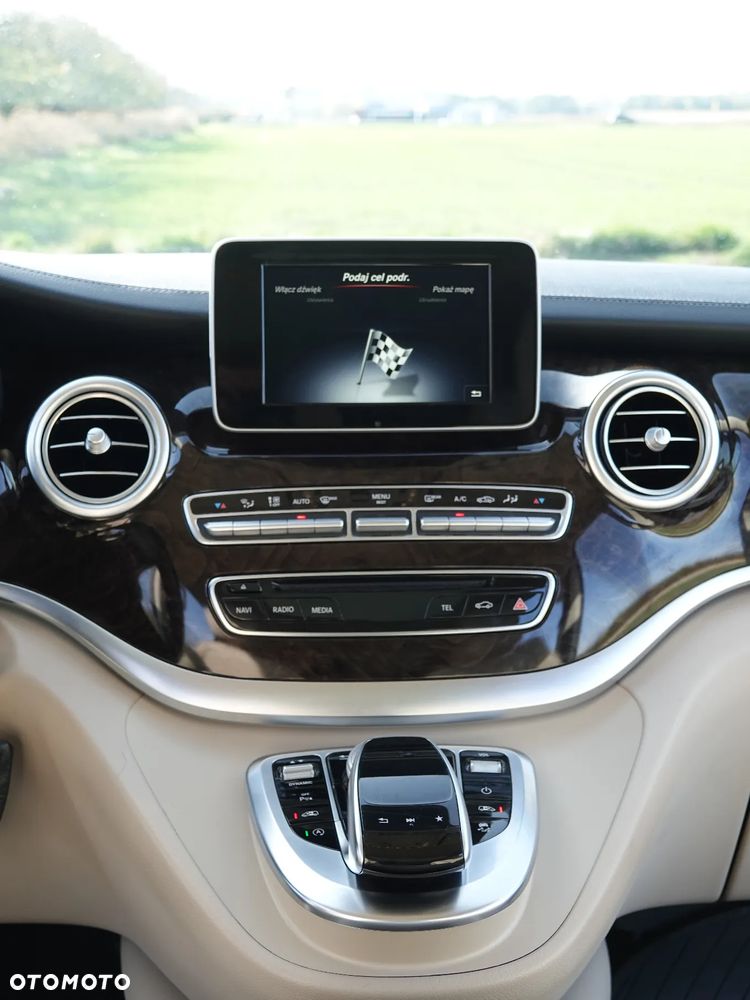 Mercedes-Benz Klasa V 250 d 4-Matic Avantgarde 7G-Tronic (d³ugi) - 21