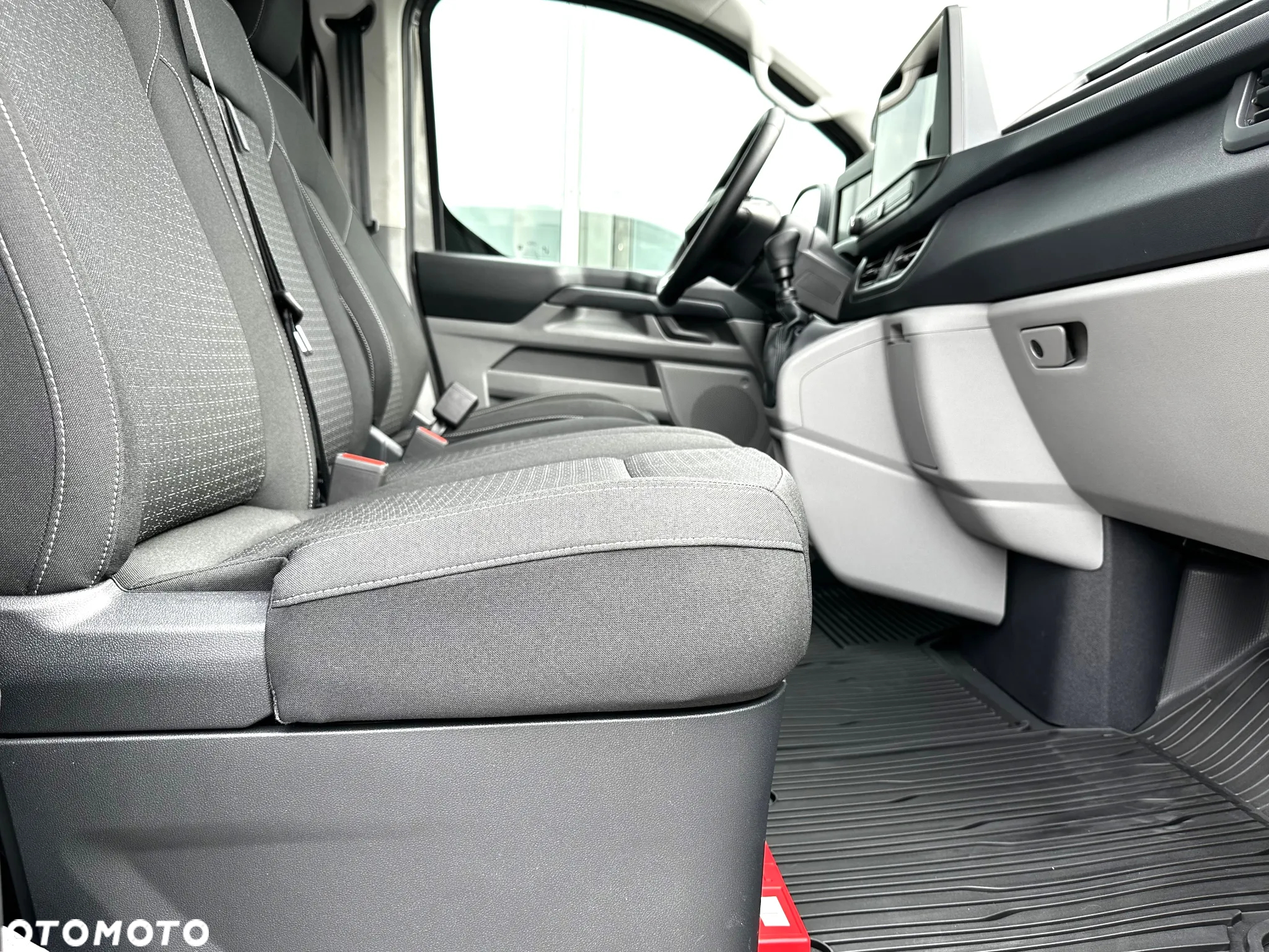 Ford Transit Custom - 11