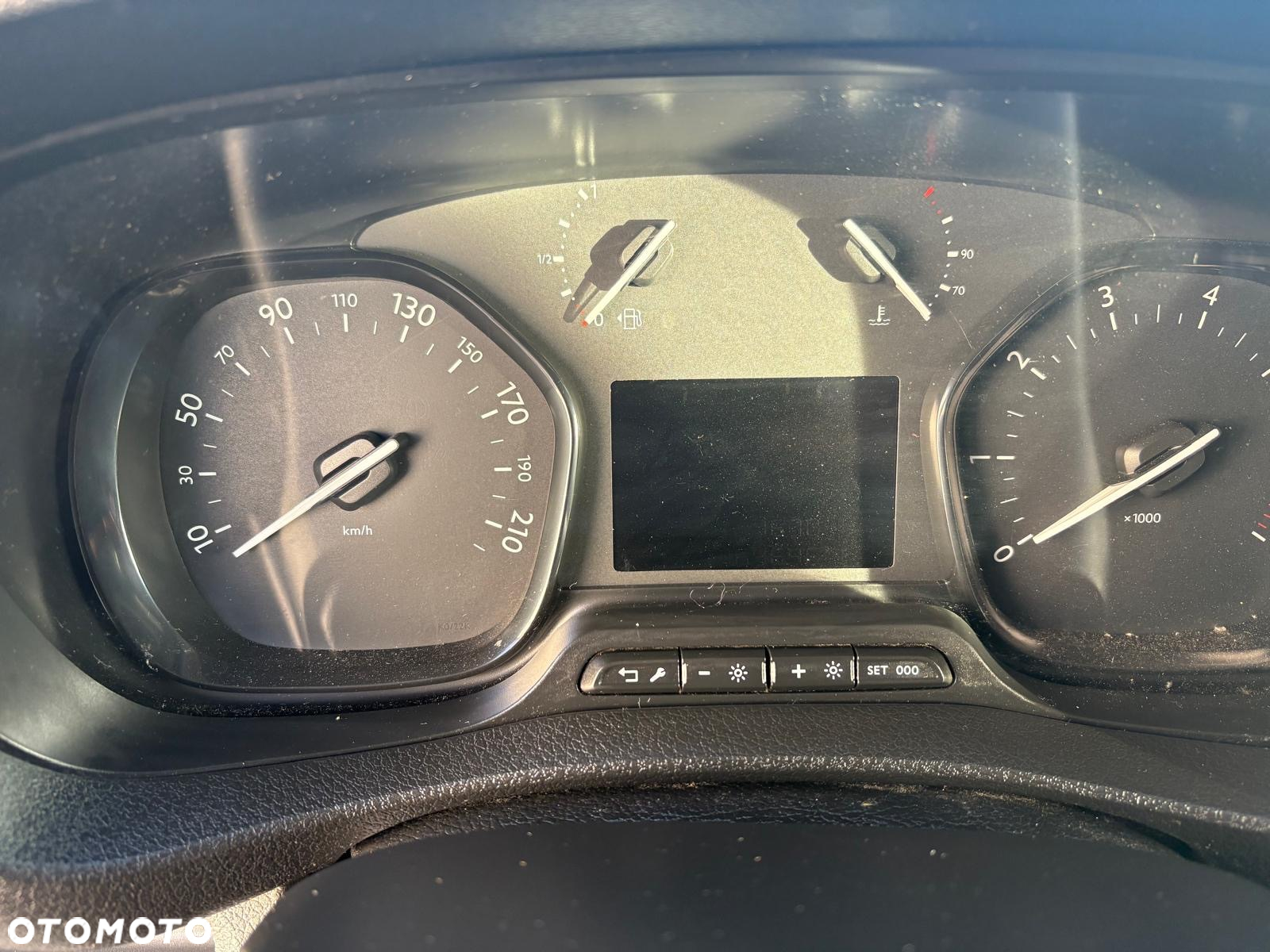 Citroën Jumpy 2.0 BlueHDi XL 3,0t (bryg.) - 15