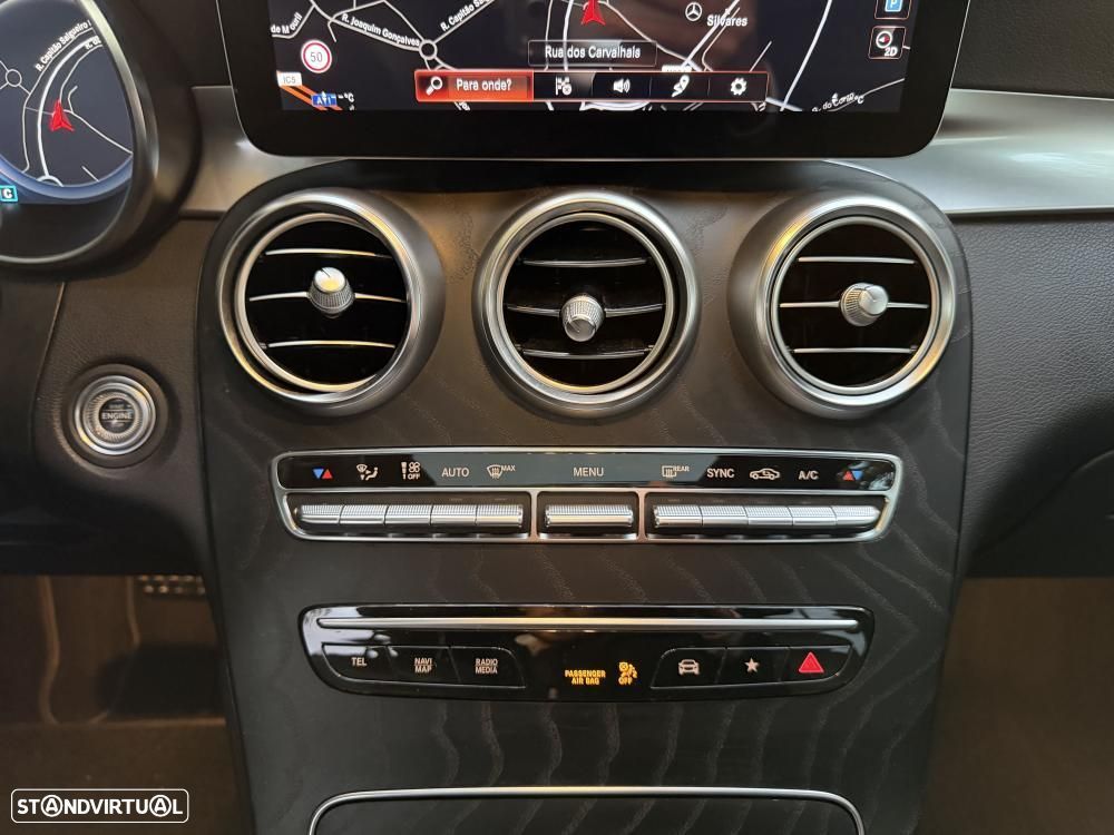 Mercedes-Benz GLC 220 d 4Matic 9G-TRONIC AMG Line Plus - 32