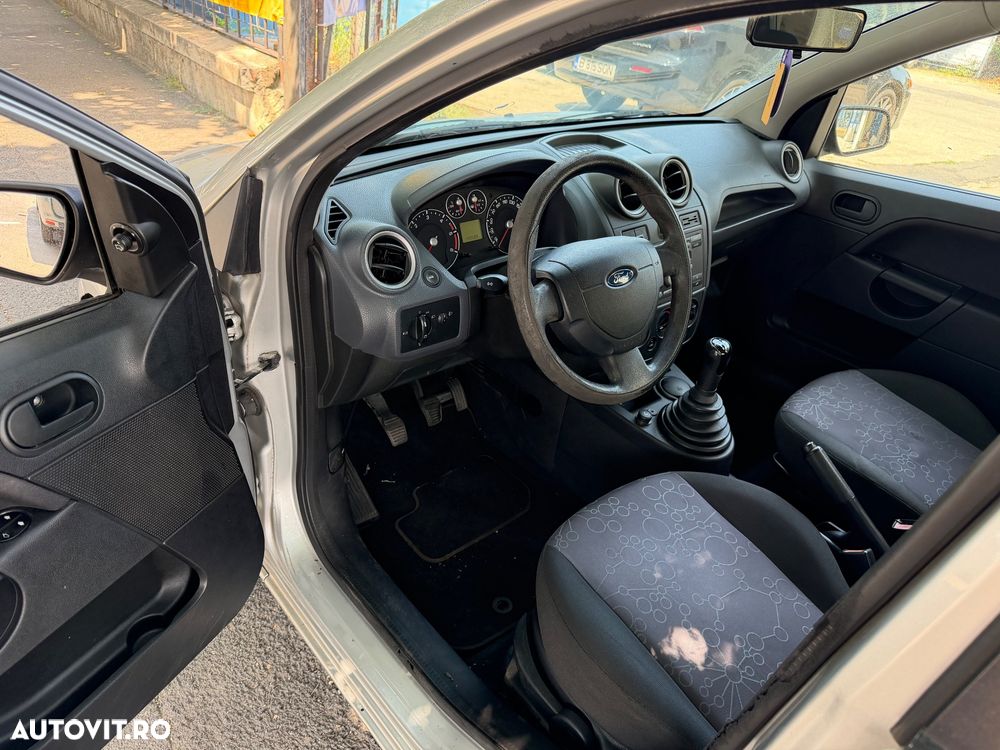 Ford Fiesta 1.4 TDCI Comfort - 5