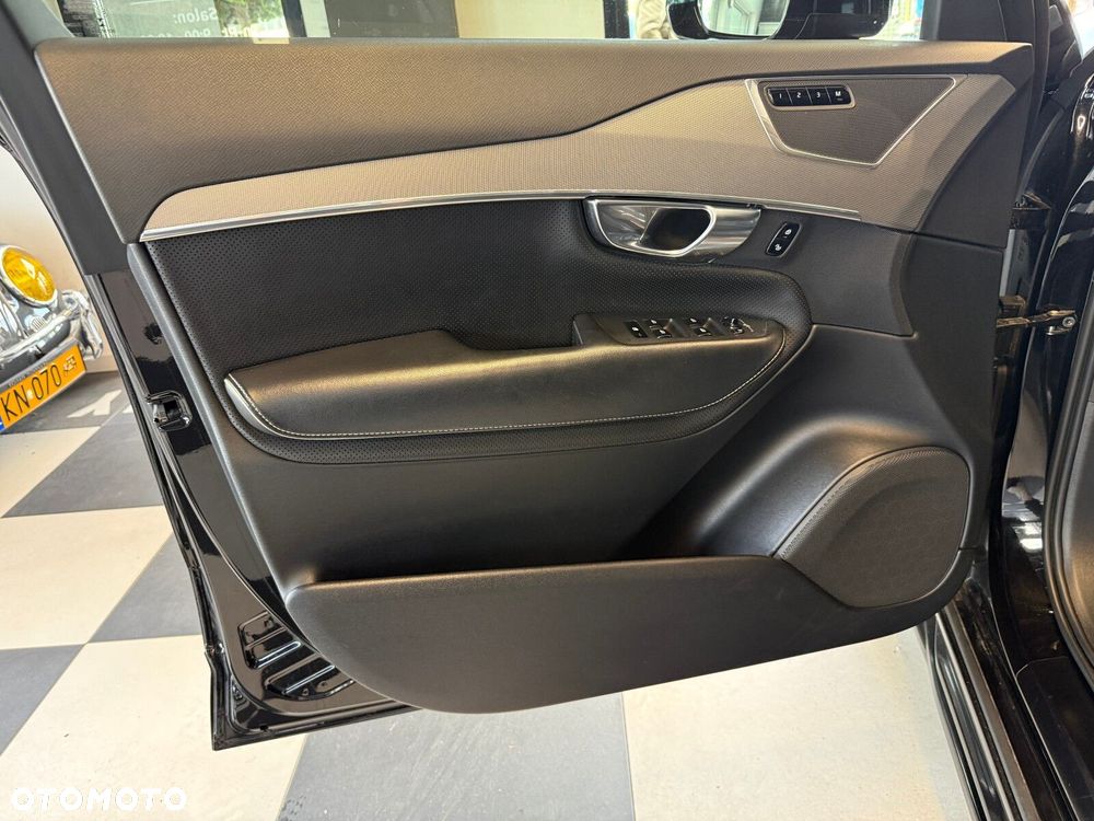 Volvo XC 90 - 24