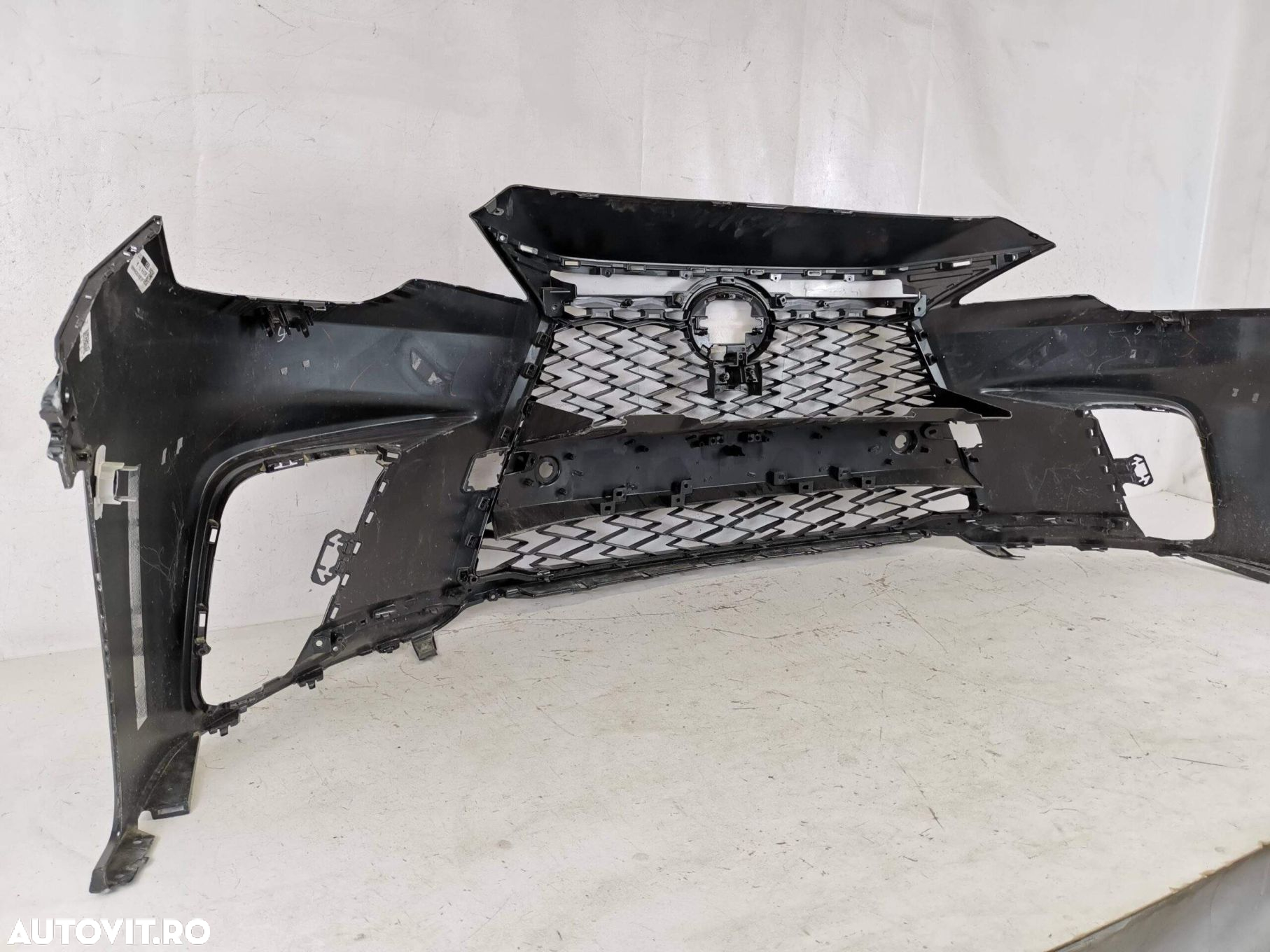 Bara Fata Cu Grila Centrala Lexus  RX 5 [2022 - 2024] V-Sport Original - 6