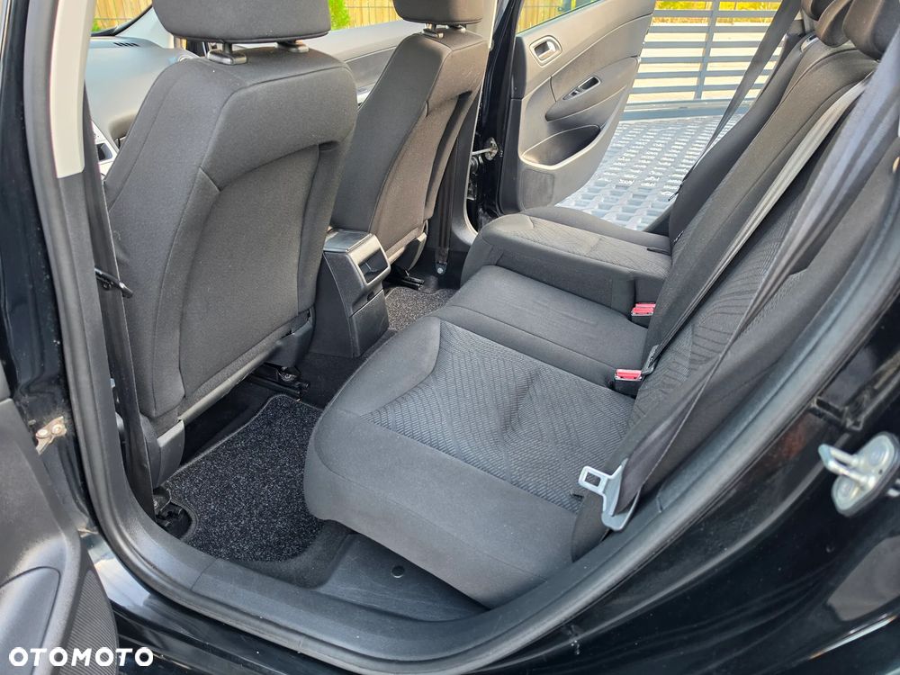 Peugeot 308 100 VTi Urban Move First Edition - 20
