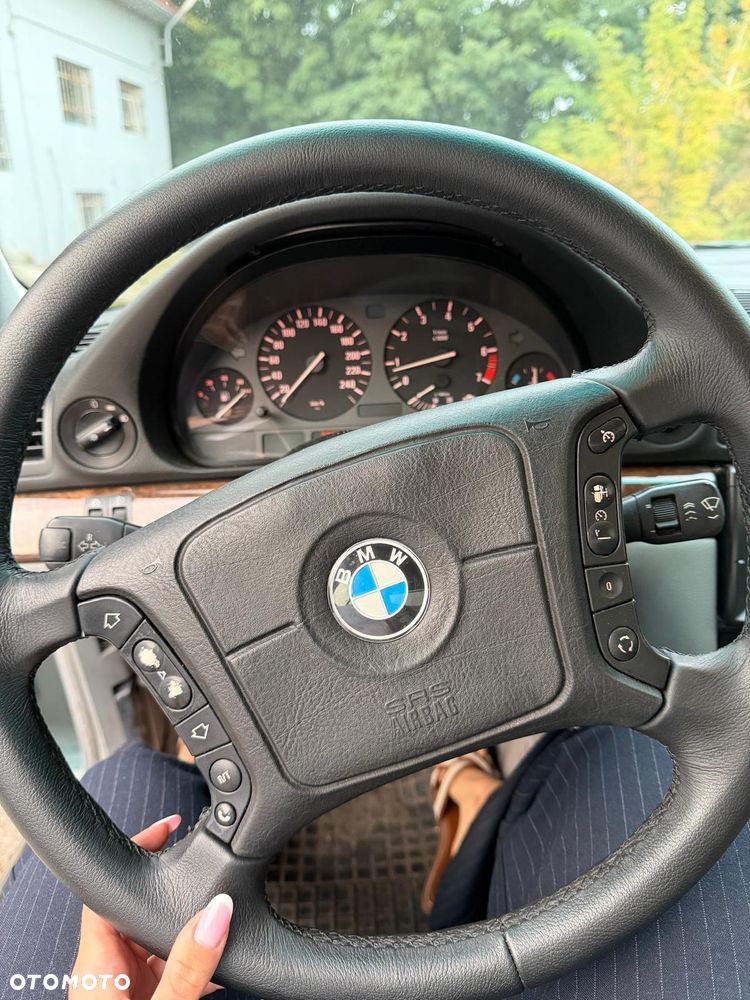 BMW Seria 7 - 19