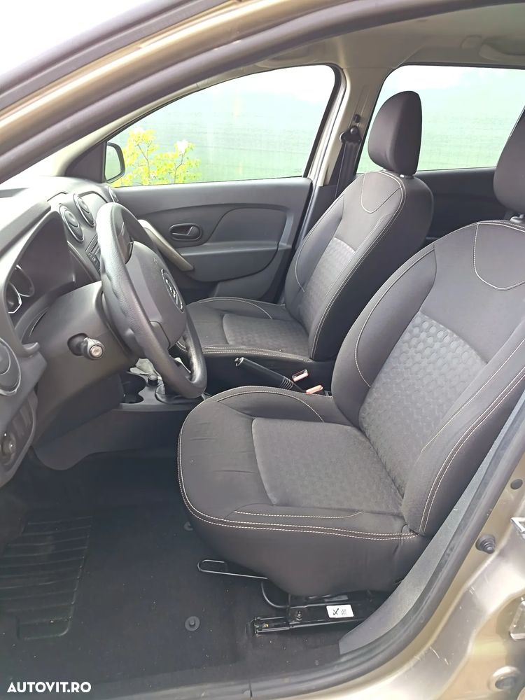 Dacia Logan 1.2 16V Laureate - 8