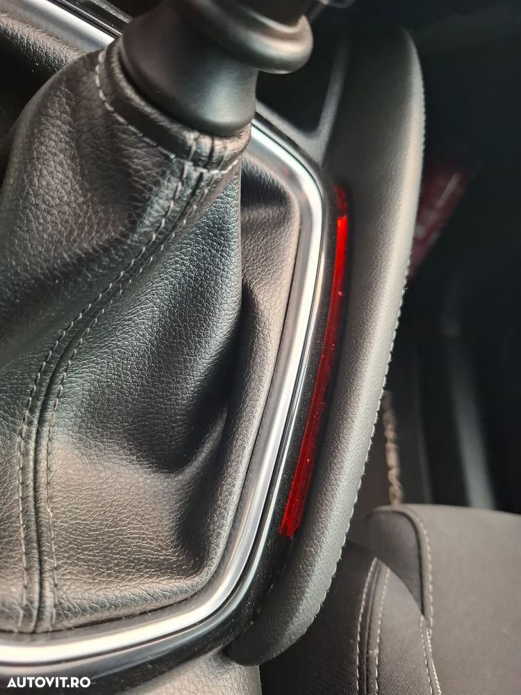 Nissan Qashqai 1.5 DCI Start/Stop N-Connecta - 28