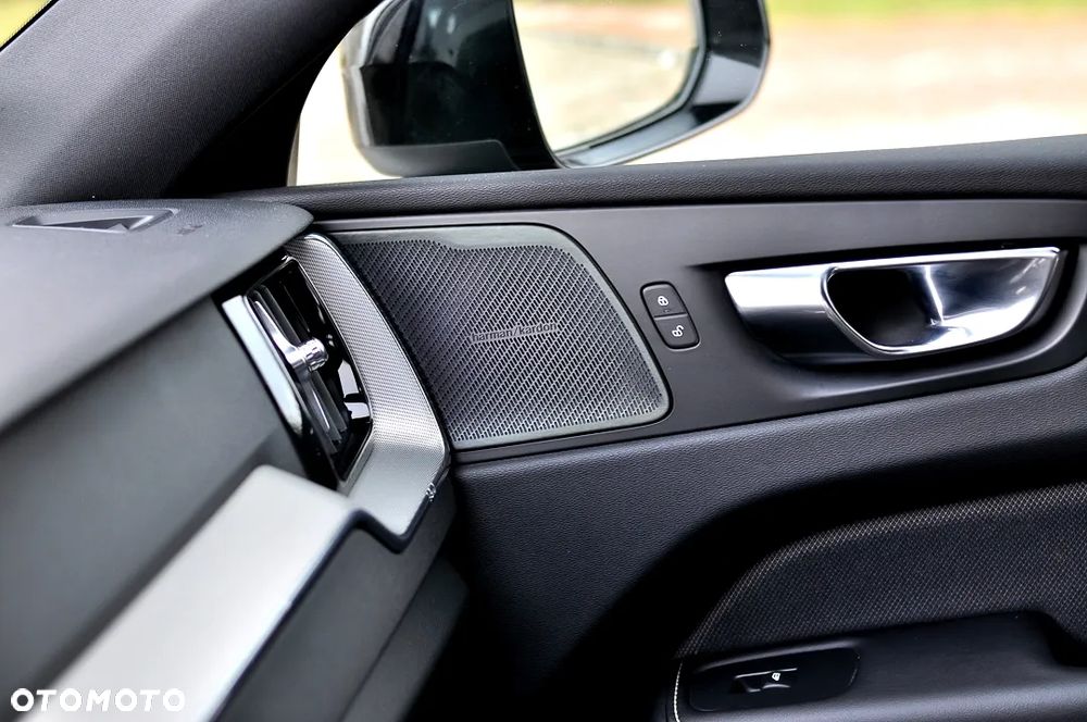 Volvo XC 60 B5 D AWD Geartronic RDesign - 19