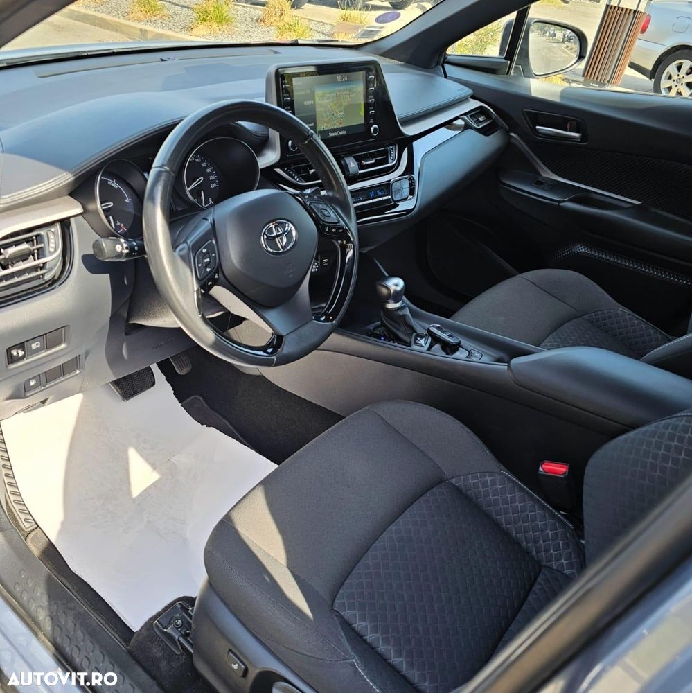 Toyota C-HR - 14