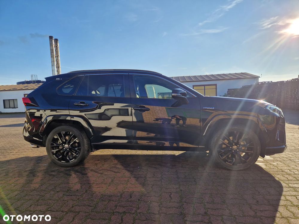 Toyota RAV4 2.5 Hybrid Black Edition by JBL 4x4 - 4