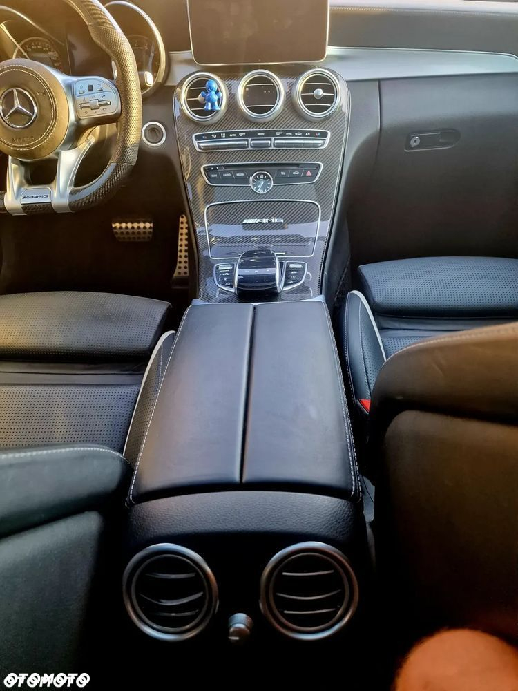 Mercedes-Benz Klasa C AMG 63 Coupe S AMG Speedshift 7G-MCT - 34