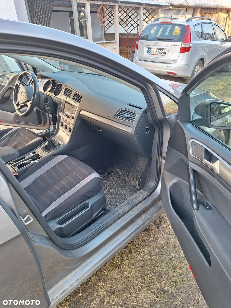 Volkswagen Golf 1.6 TDI BlueMotion Comfortline - 10
