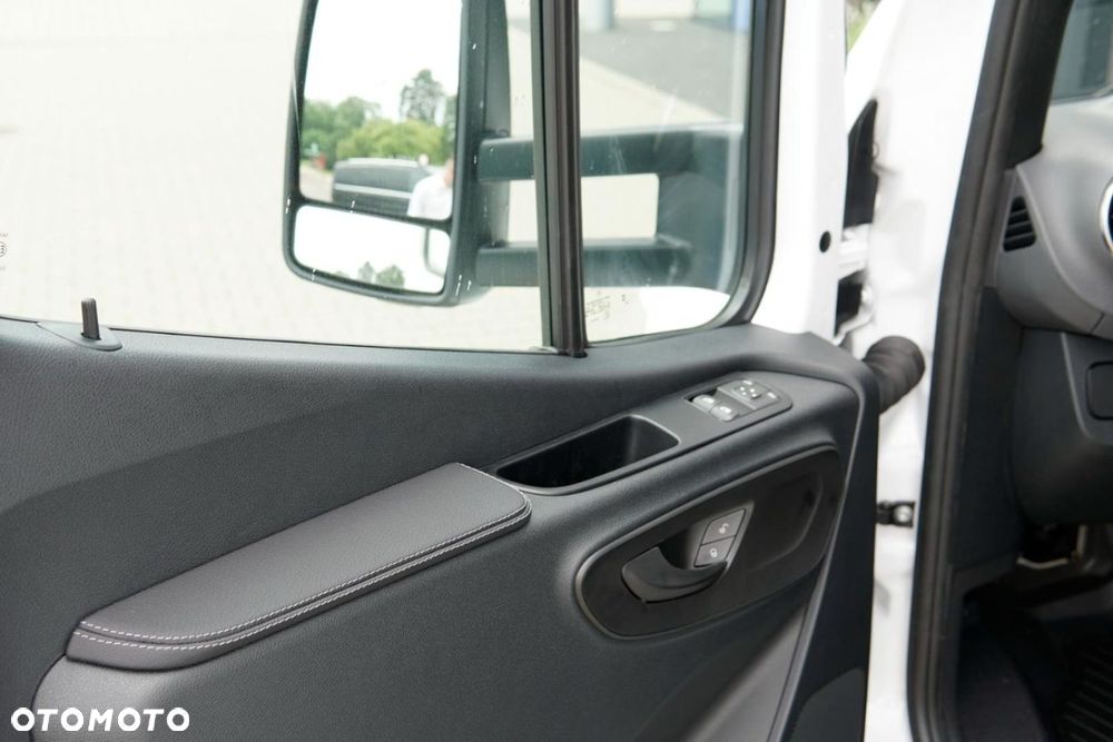 Mercedes-Benz Sprinter - 18