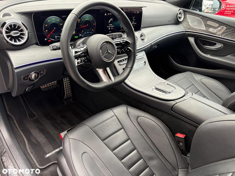 Mercedes-Benz CLS 300 d 4-Matic AMG - 14