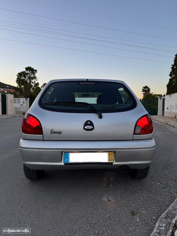 Ford Fiesta 1.25 Ghia - 6