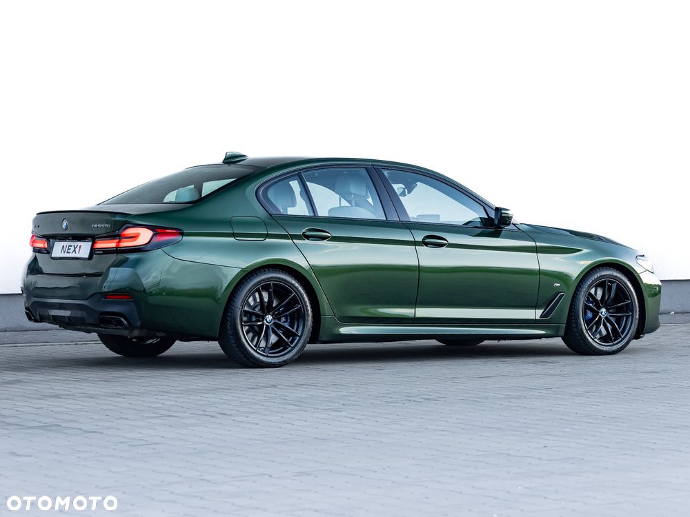 BMW Seria 5 M550i xDrive - 9