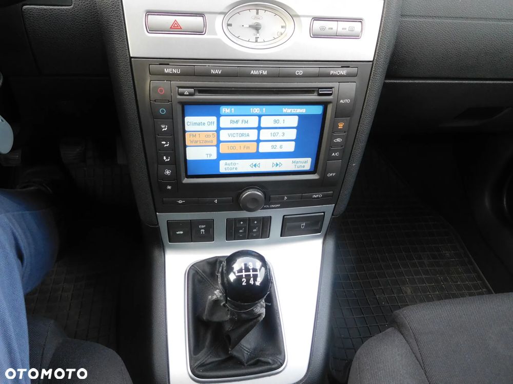 Ford Mondeo 1.8 Ambiente - 11