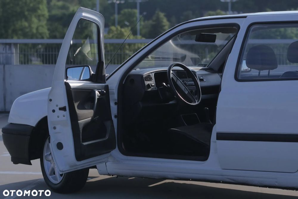Volkswagen Golf 1.4 CL - 8