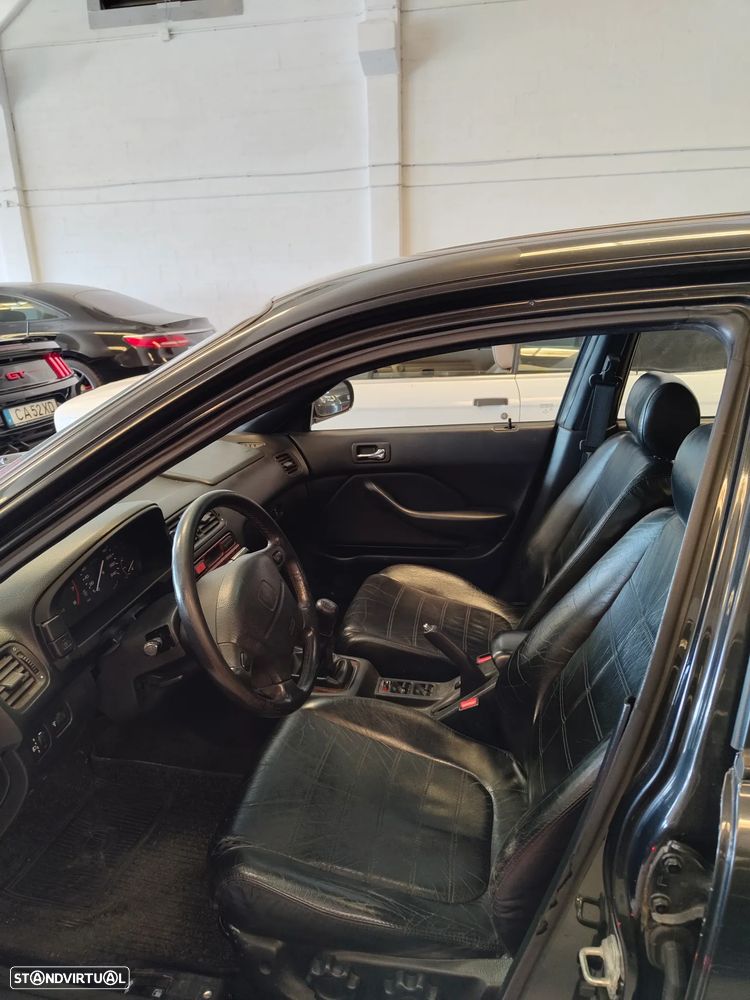Honda Accord 2.0i ES - 10