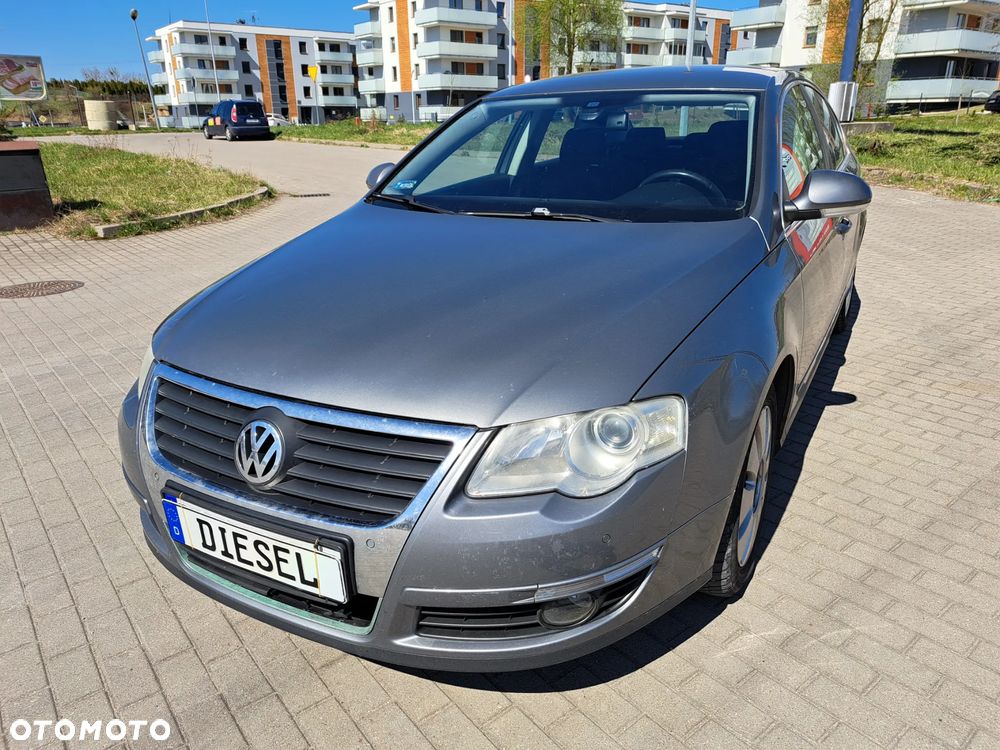Volkswagen Passat - 2