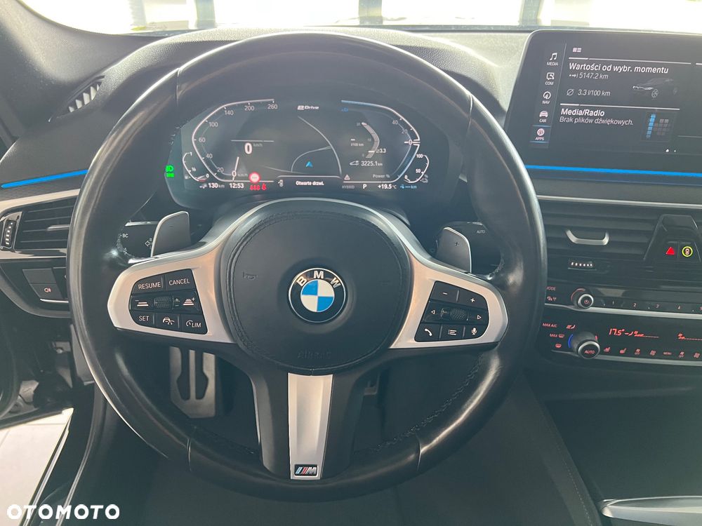 BMW Seria 5 520e M Sport sport - 21