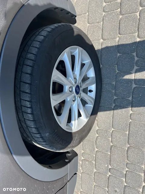 Ford Kuga 1.5 EcoBoost 2x4 Titanium - 31