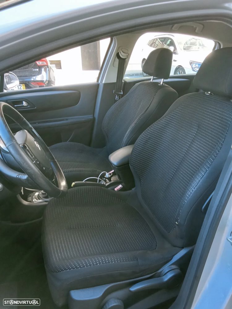 Citroën C4 1.6 HDi Exclusive - 9