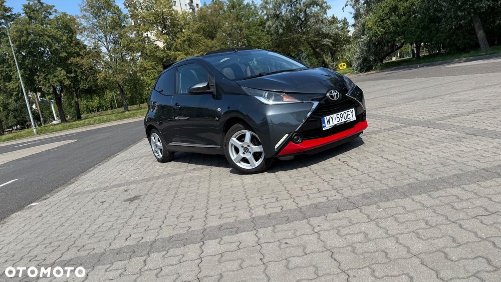 Toyota Aygo x-wave - 2