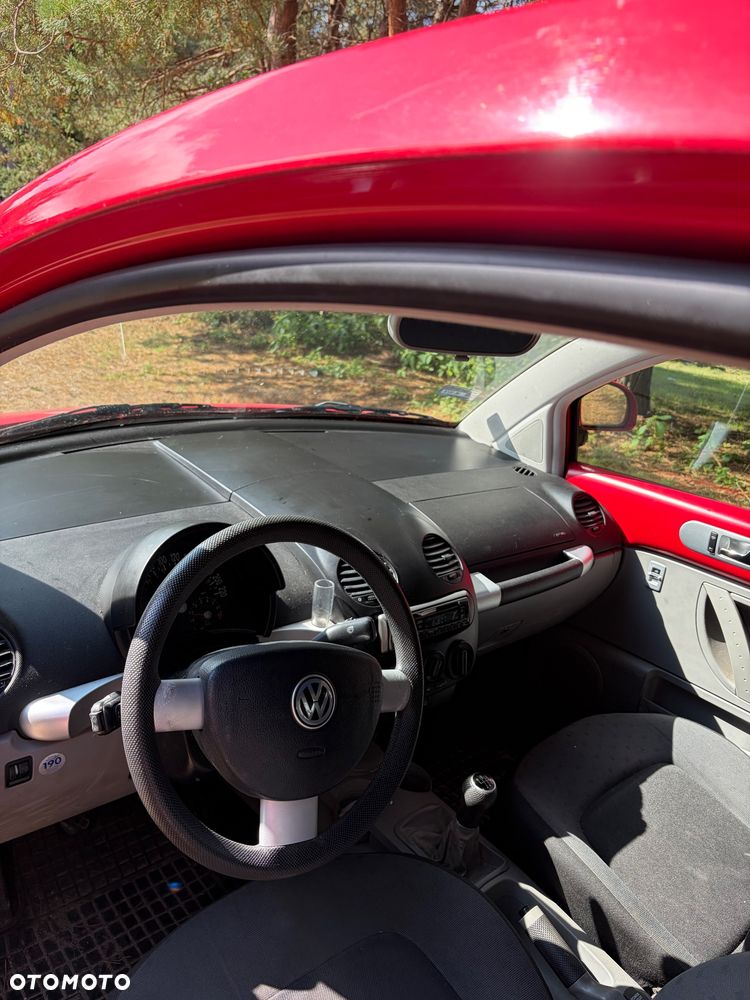 Volkswagen New Beetle - 4