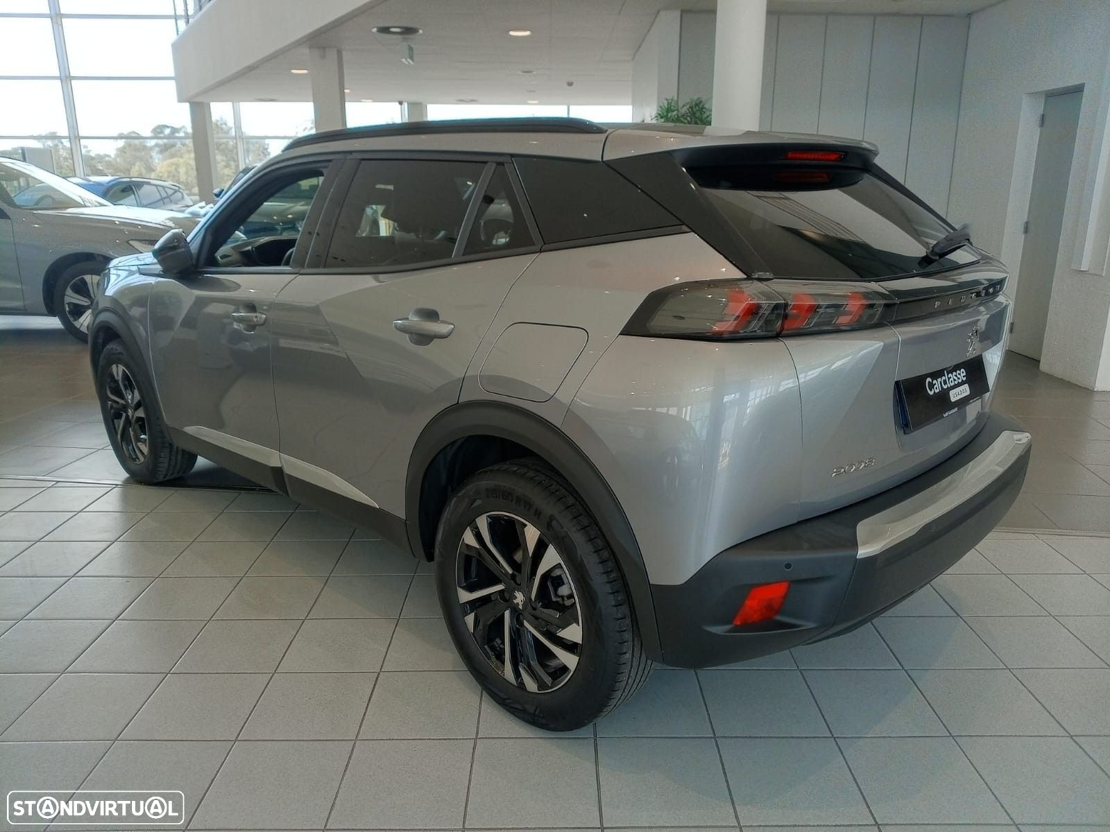 Peugeot 2008 1.2 PureTech Active - 9