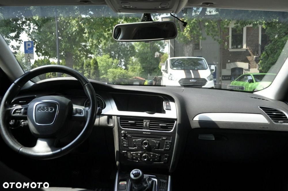 Audi A4 Avant - 8