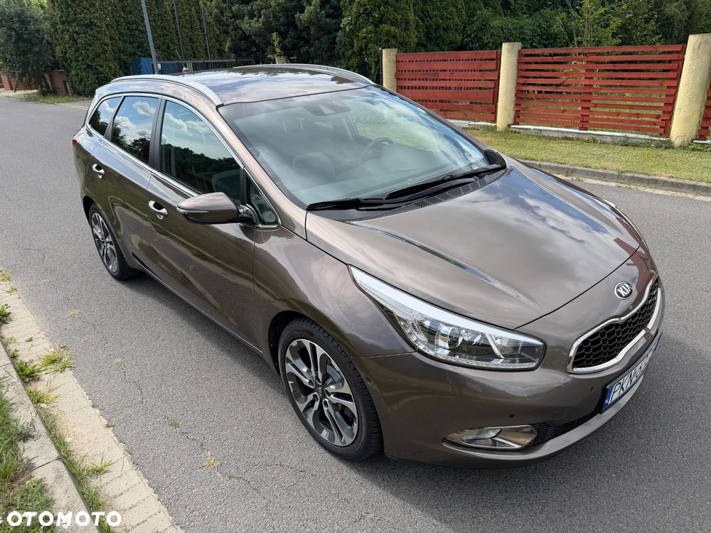 Kia Ceed 1.6 GDI DCT Platinum Edition - 36