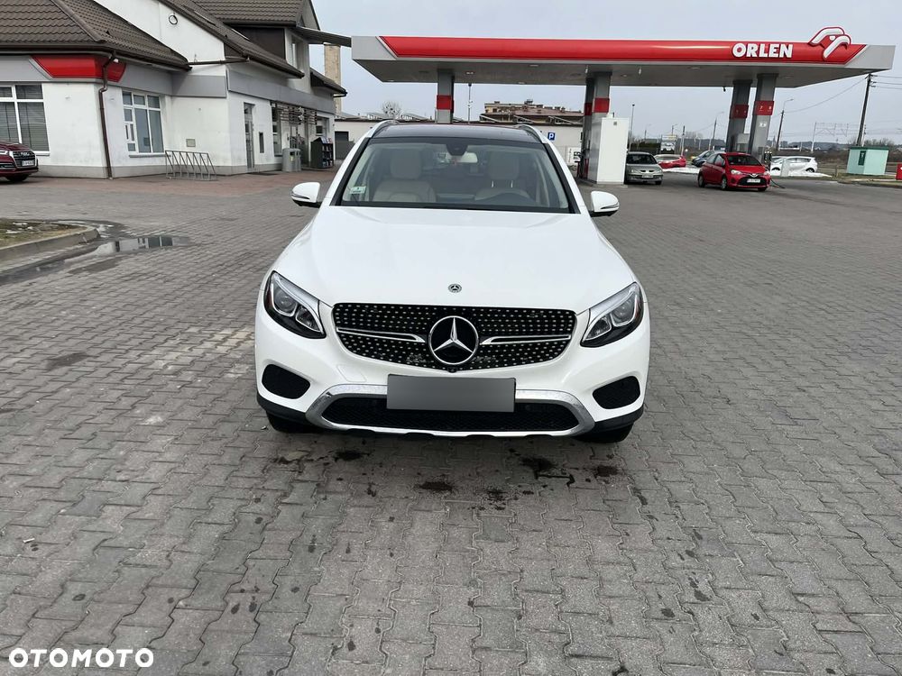 Mercedes-Benz GLC 300 4Matic 9G-TRONIC - 9