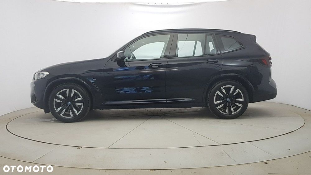 BMW iX3 - 4