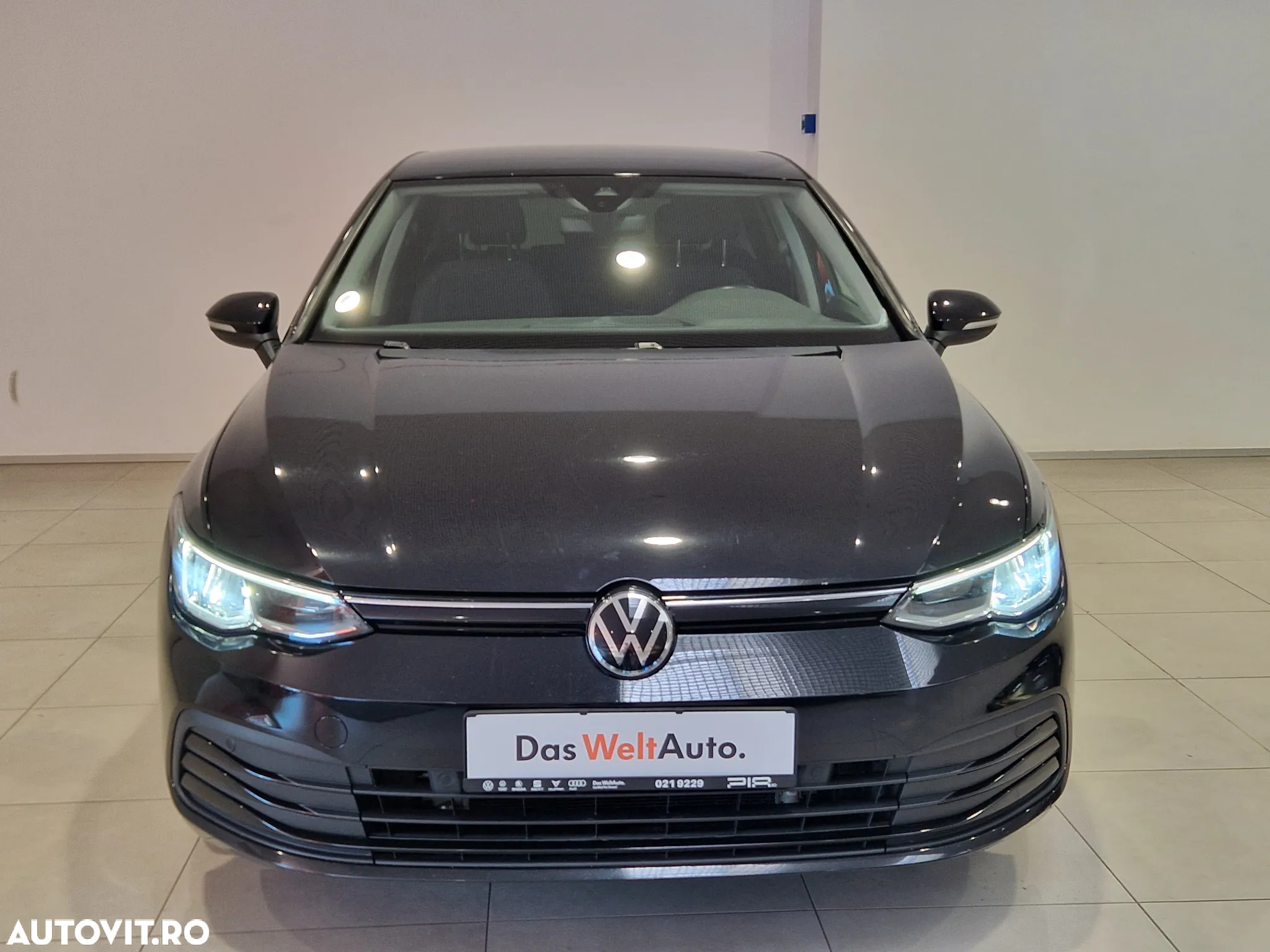 Volkswagen Golf 1.0 eTSI DSG MHEV Life - 4