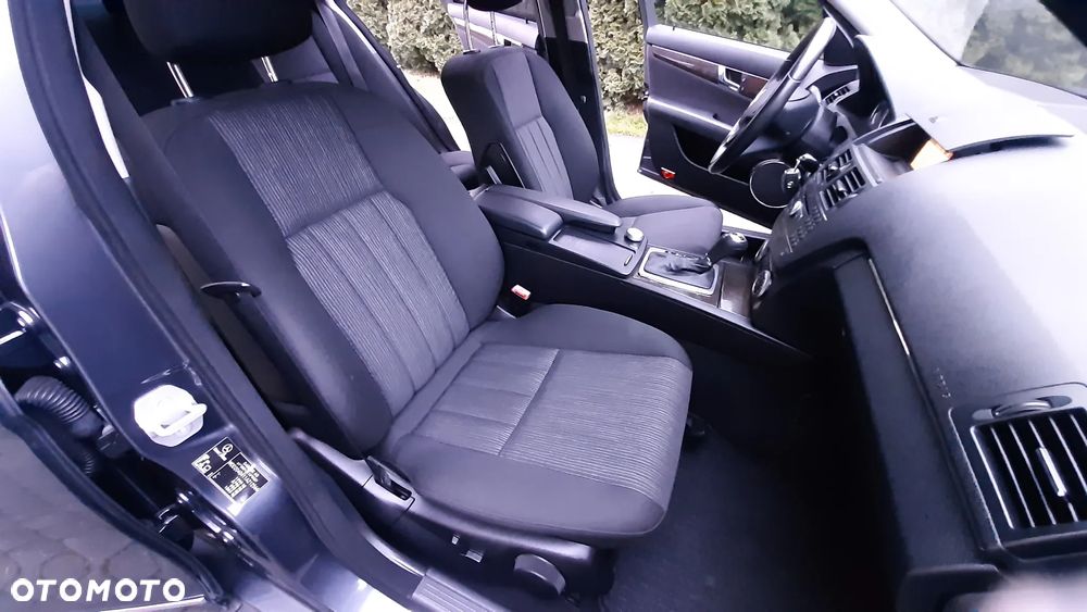Mercedes-Benz Klasa C 200 Kompressor Elegance - 32