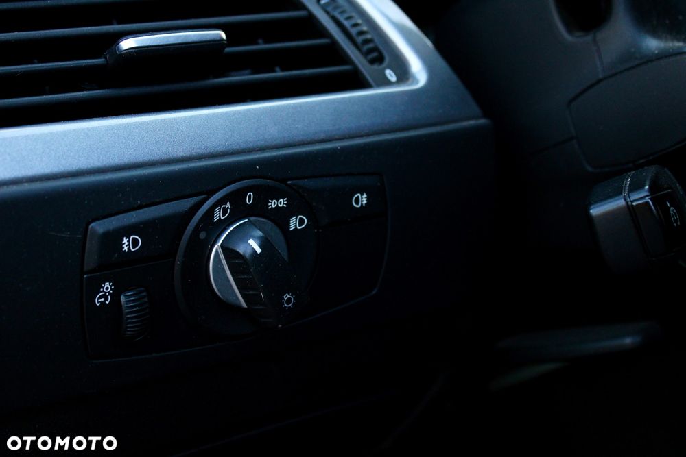 BMW Seria 5 520d Edition Exclusive - 22