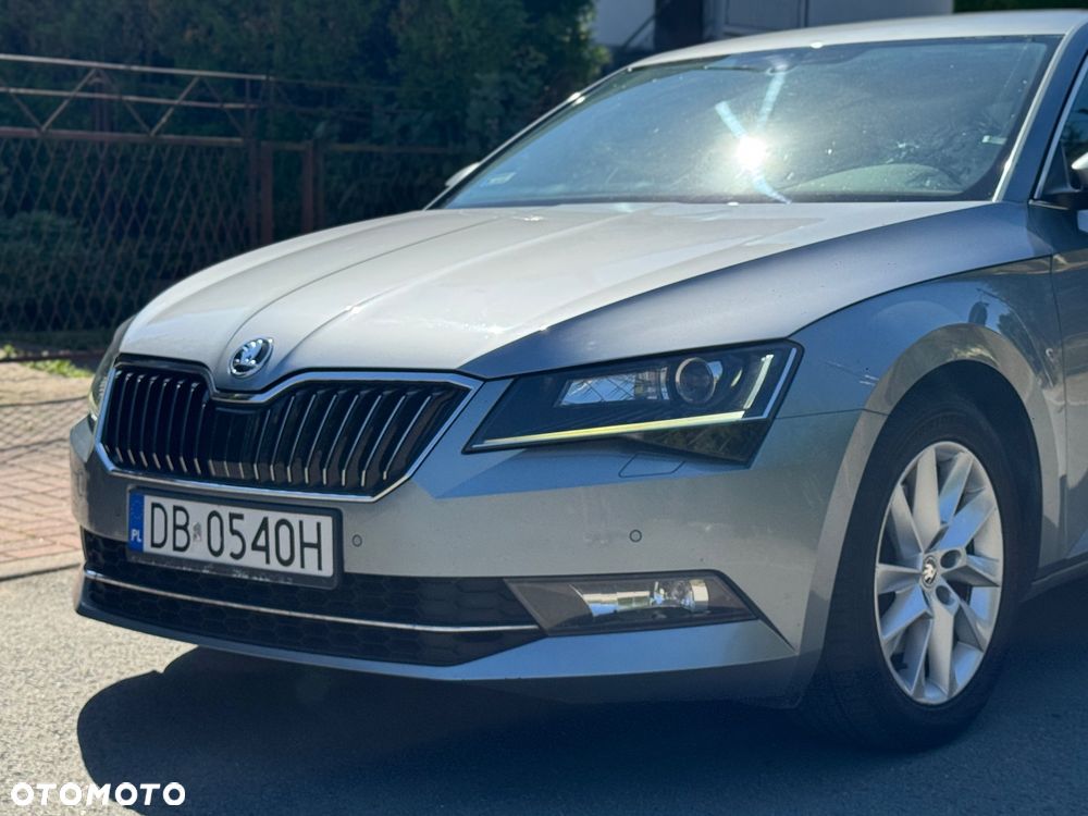 Skoda Superb 2.0 TDI Ambition - 4