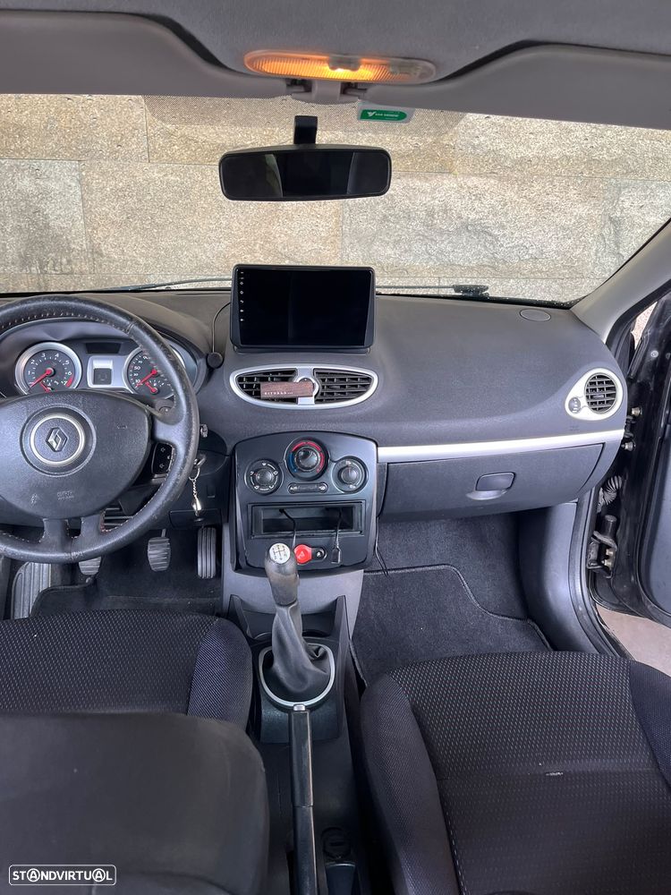 Renault Clio 1.2 16V Dynamique - 8