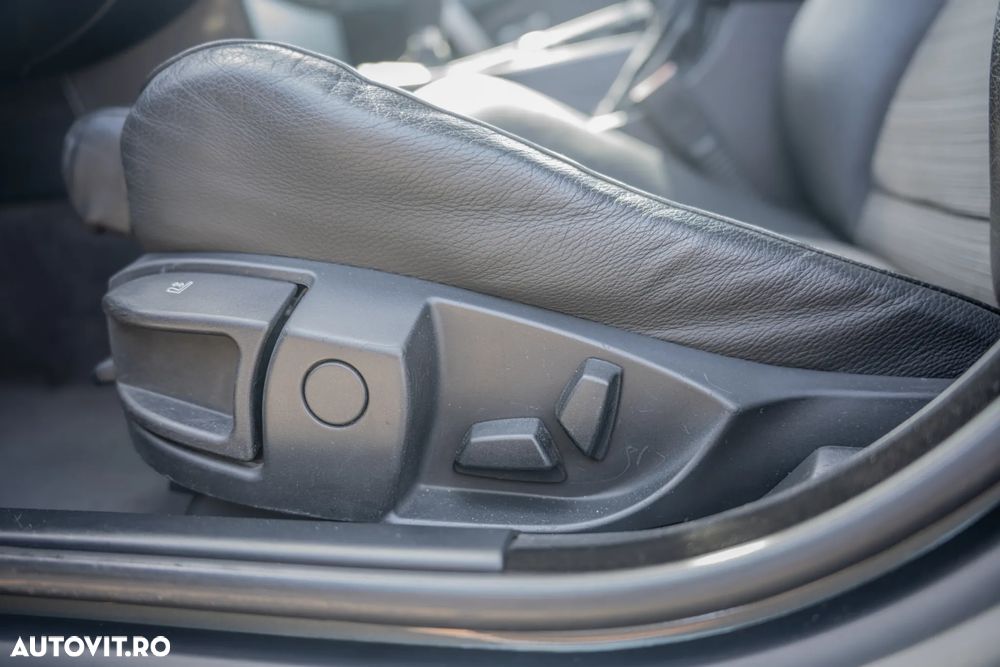 BMW Seria 5 523i - 14