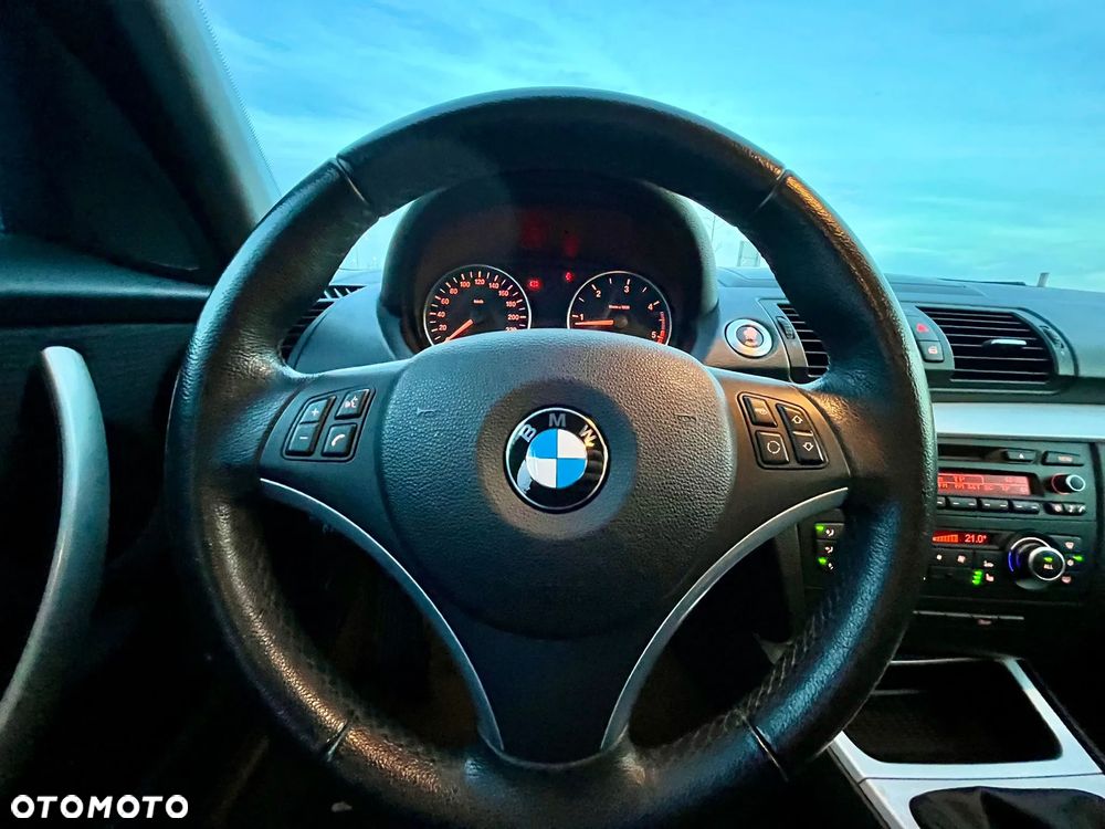 BMW Seria 1 - 22
