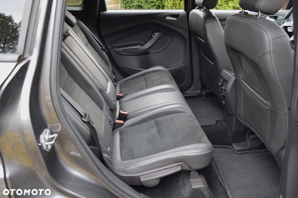 Ford Kuga 1.5 EcoBoost 4x4 ST-Line - 25