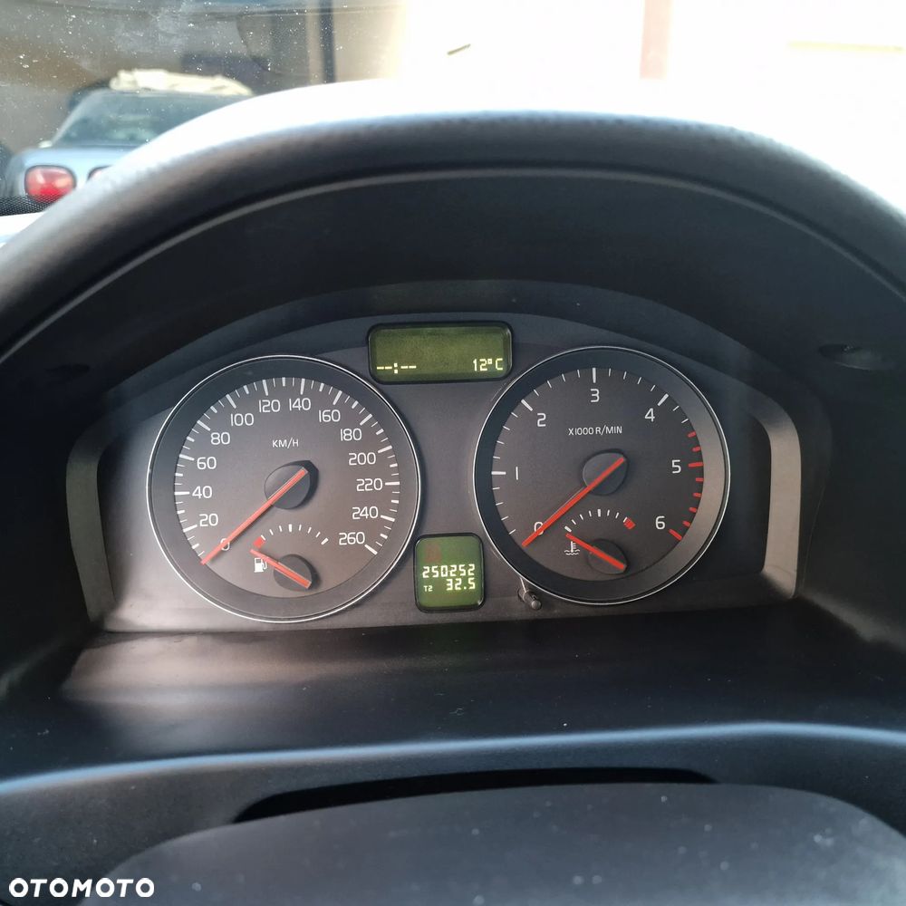 Volvo V50 1.6D DPF DRIVe Momentum - 11