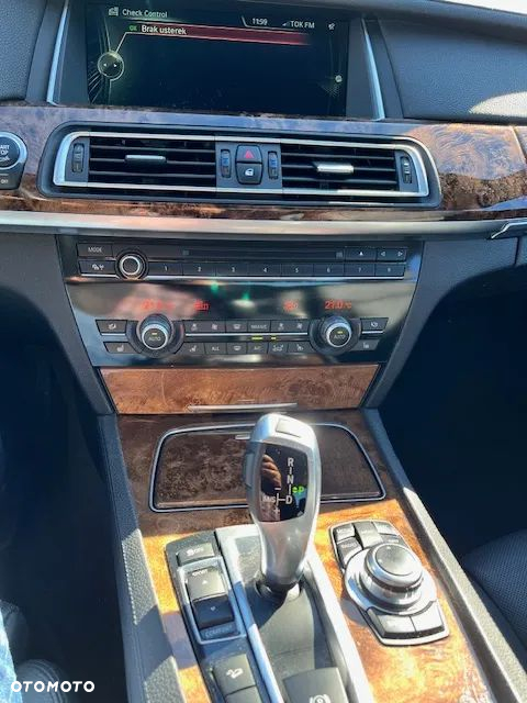 BMW Seria 7 740d xDrive - 29