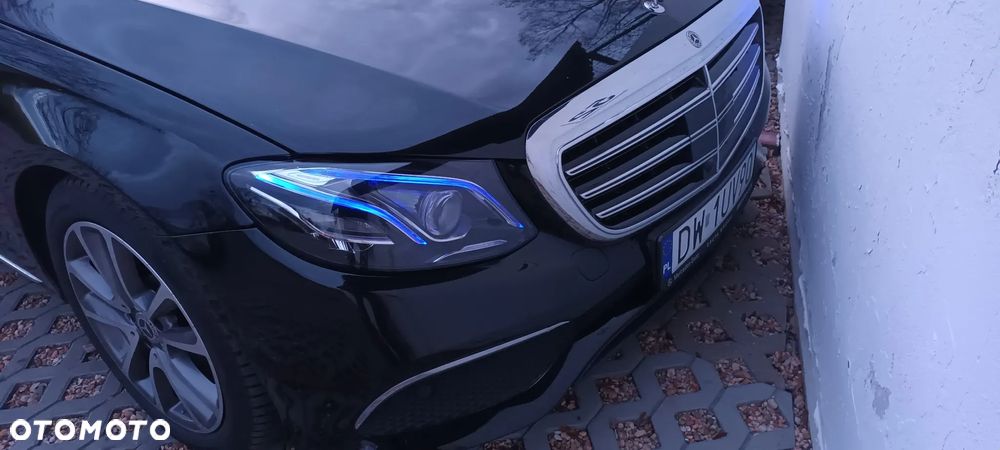 Mercedes-Benz Klasa E 350 d 4Matic 9G-TRONIC Exclusive - 6