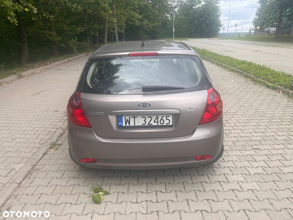 Kia Ceed 1.6 Crdi Comfort + - 4