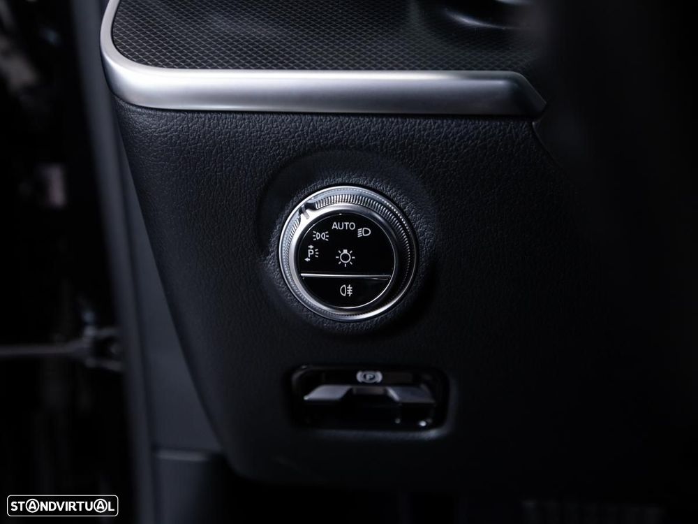 Mercedes-Benz C 180 9G-TRONIC AMG Line Advanced - 17