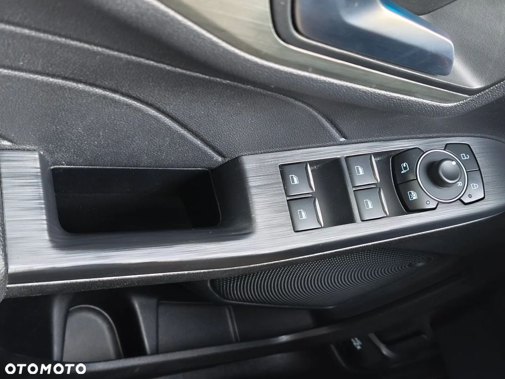 Ford Kuga 2.5 FHEV AWD Titanium X - 36