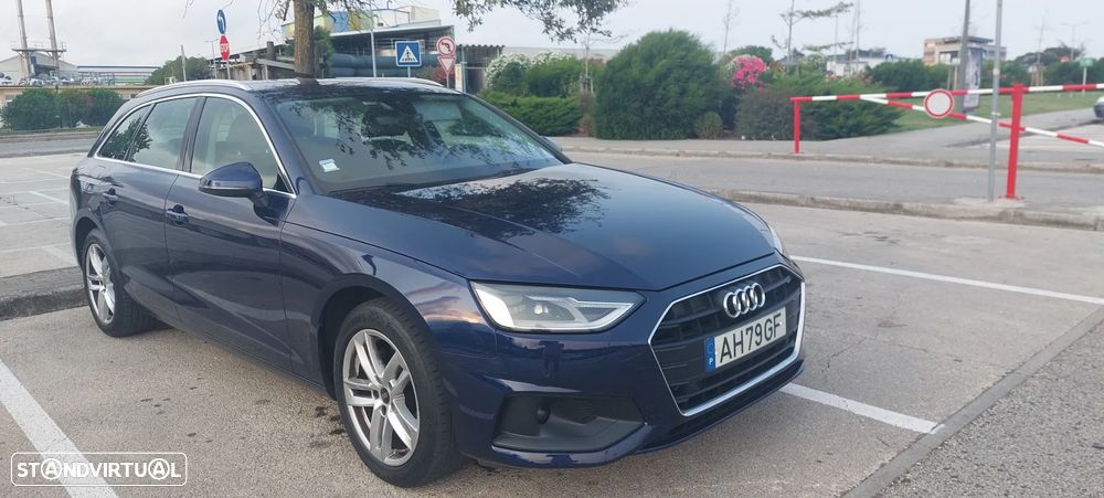 Audi A4 Avant 30 TDI S tronic - 2