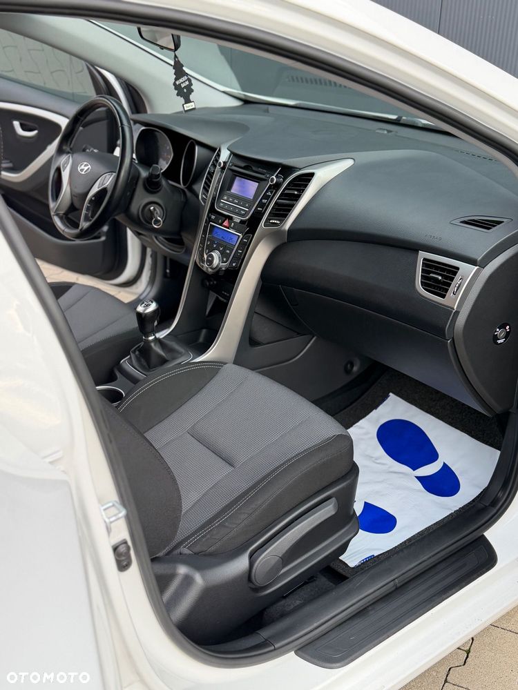 Hyundai i30 1.6 GDI Premium - 20